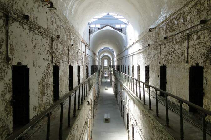 Long couloir de l'Eastern State Penitentiary