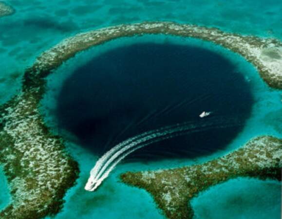 Le Grand Trou bleu du Belize, une grotte sous-marine