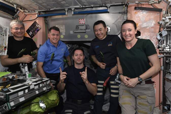 23 avril : Décollage de la capsule Crew Dragon, de Space X 