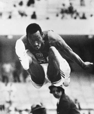 Bob Beamon : record du monde de saut en longueur lors des Jeux olympiques de 1968