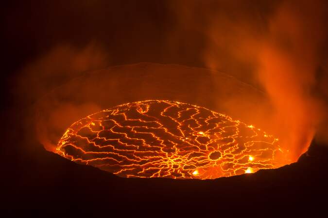 Le volcan Nyiragongo, le lac de lave le plus grand du monde