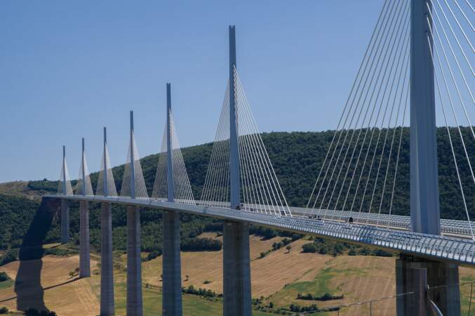 Le viaduc de Millau, les plus hautes piles de pont 2/2