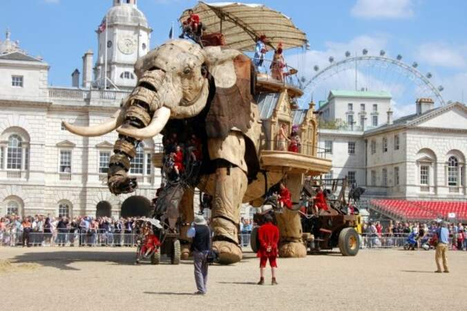 L’Éléphant du sultan : une marionnette de 42 tonnes !