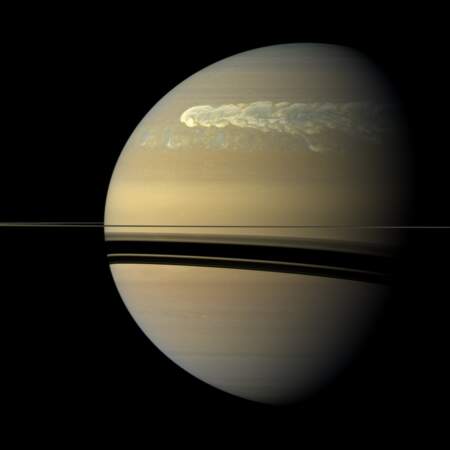 Saturne pourrait flotter 2/2