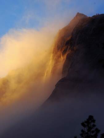La "cascade de feu" du parc national de Yosemite 2/2