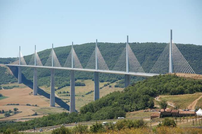Le viaduc de Millau, les plus hautes piles de pont 1/2